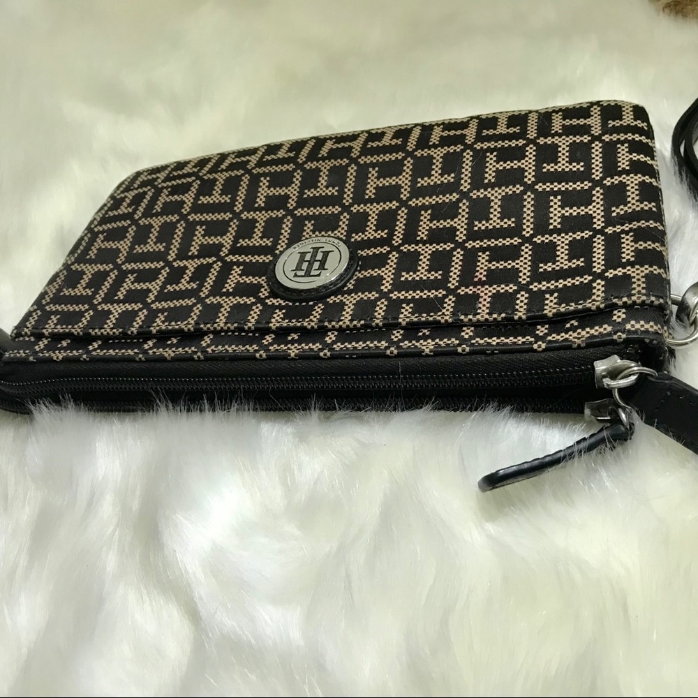 TOMMY HILFIGER Handbag purse. - Picture 5 of 8
